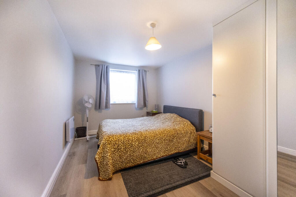 Apartment in London - More