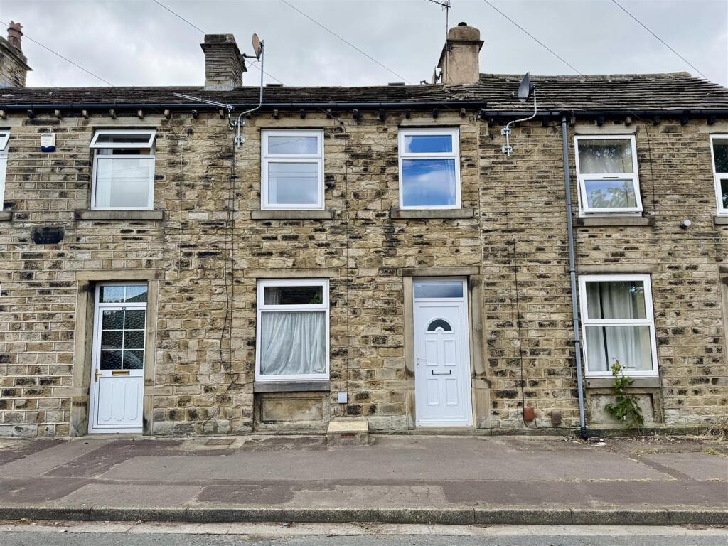 Main image of property: Town End, Almondbury, Huddersfield, HD5 8NW