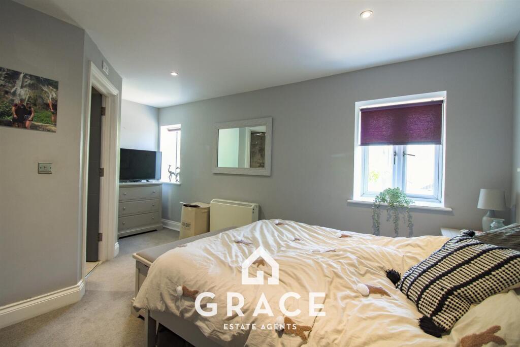 Apartment in Ipswich - View 5