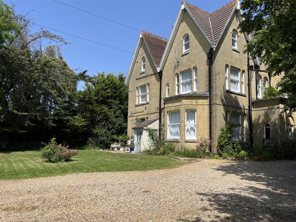 Main image of property: York Avenue, East Cowes