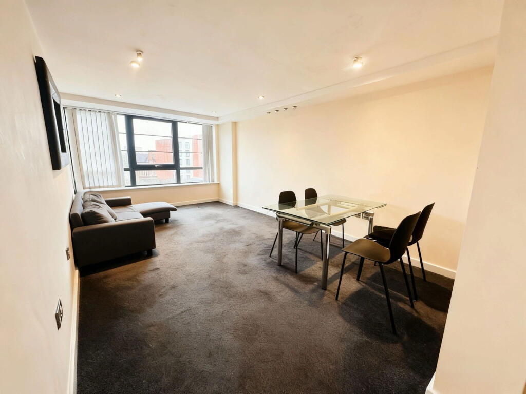 Apartment in Birmingham, Rea Valley, Digbeth - View 4