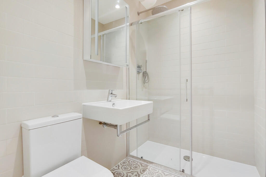 Apartment in London - View 3