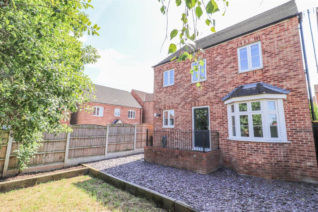 Main image of property: Earls Chase, Pontefract
