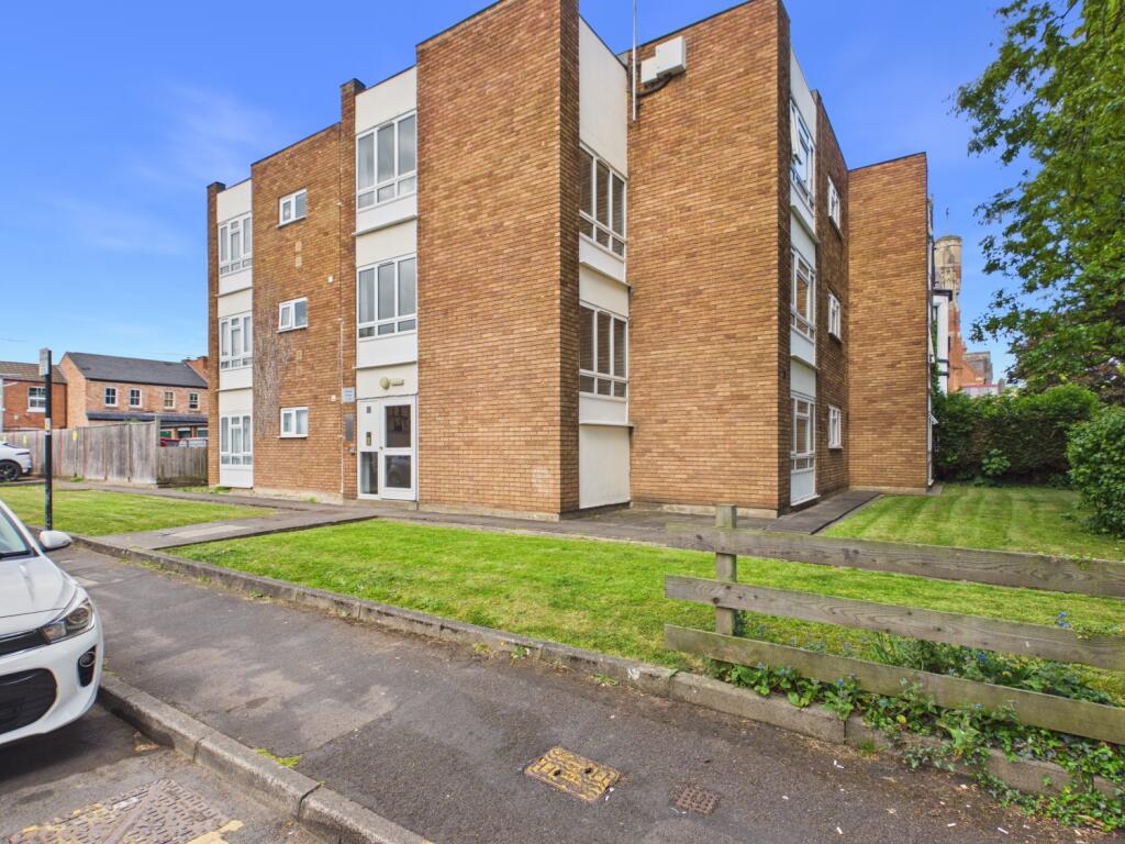 Main image of property: ASHLAWN HOUSE, 13 FORFIELD PLACE, LEAMINGTON SPA, WARWICKSHIRE, CV31