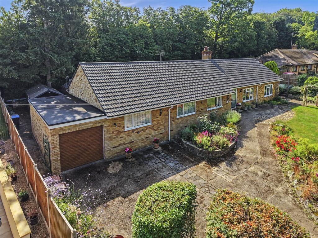 Main image of property: Broom Hill, Oaklands, Welwyn, Hertfordshire, AL6