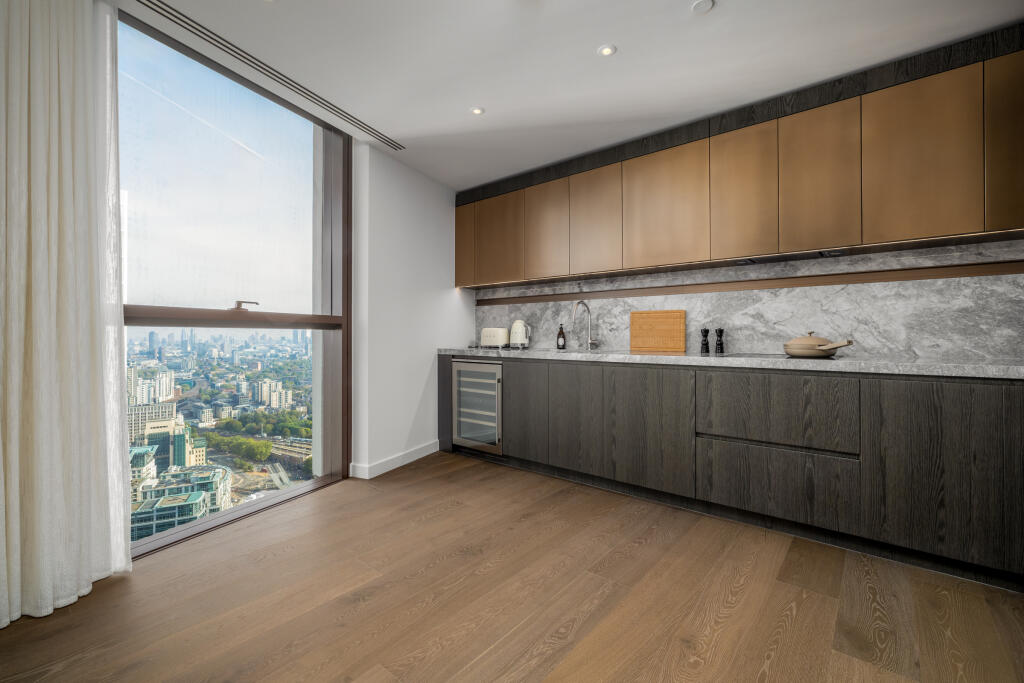 Apartment in London - View 4