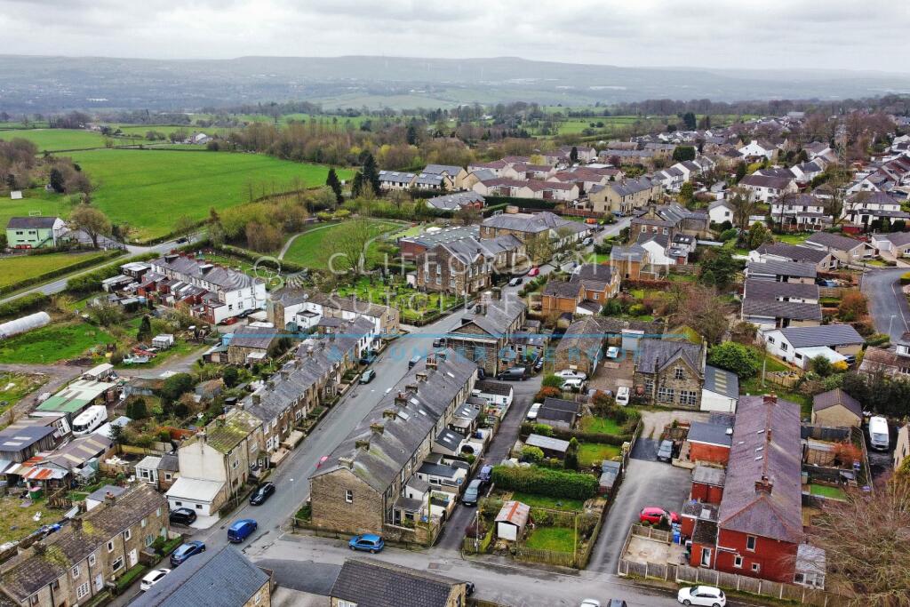 Additional image 24 of Pendle Lane, Fence