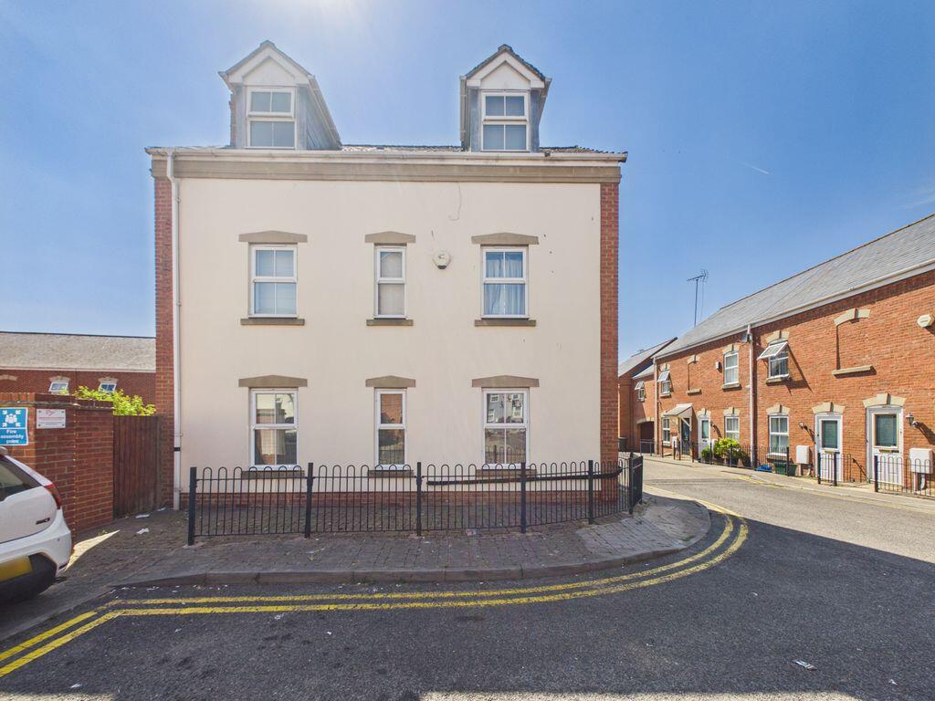 Main image of property: Chillingworth Mews, Gloucester