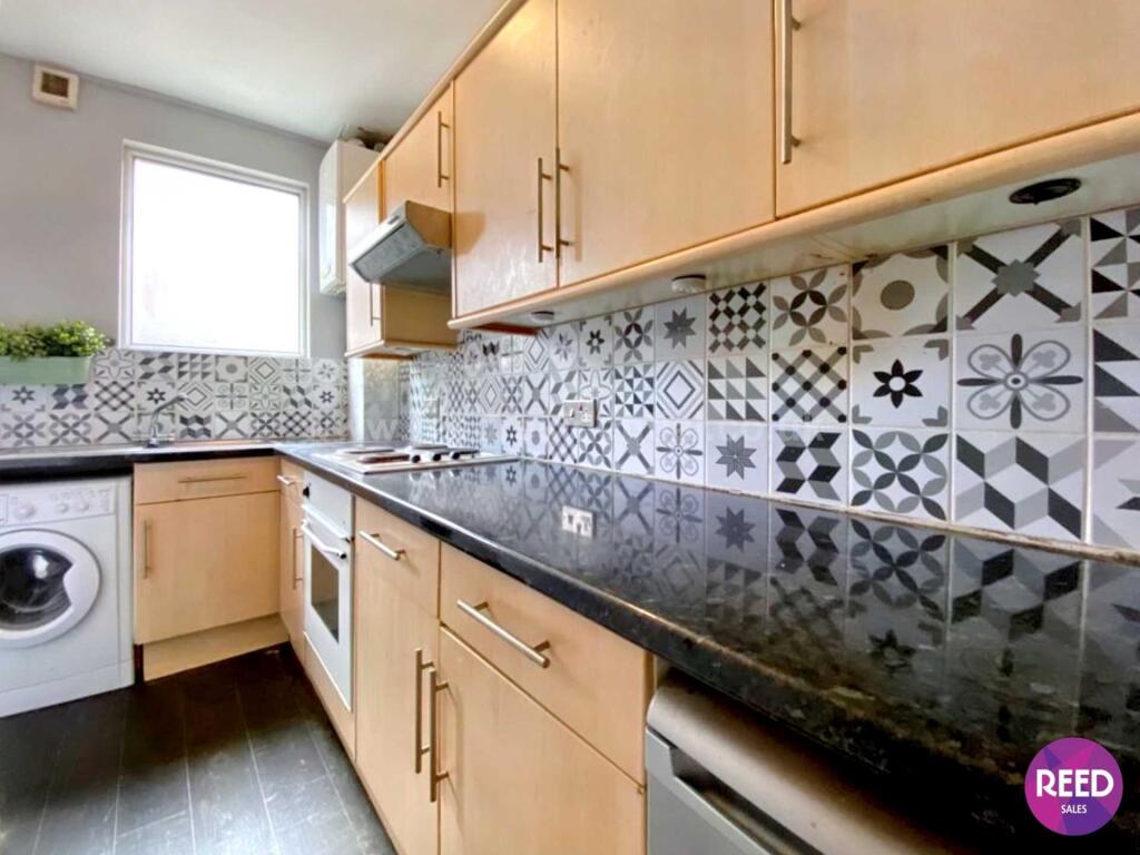 Preston Road, Westcliff On Sea photo 2
