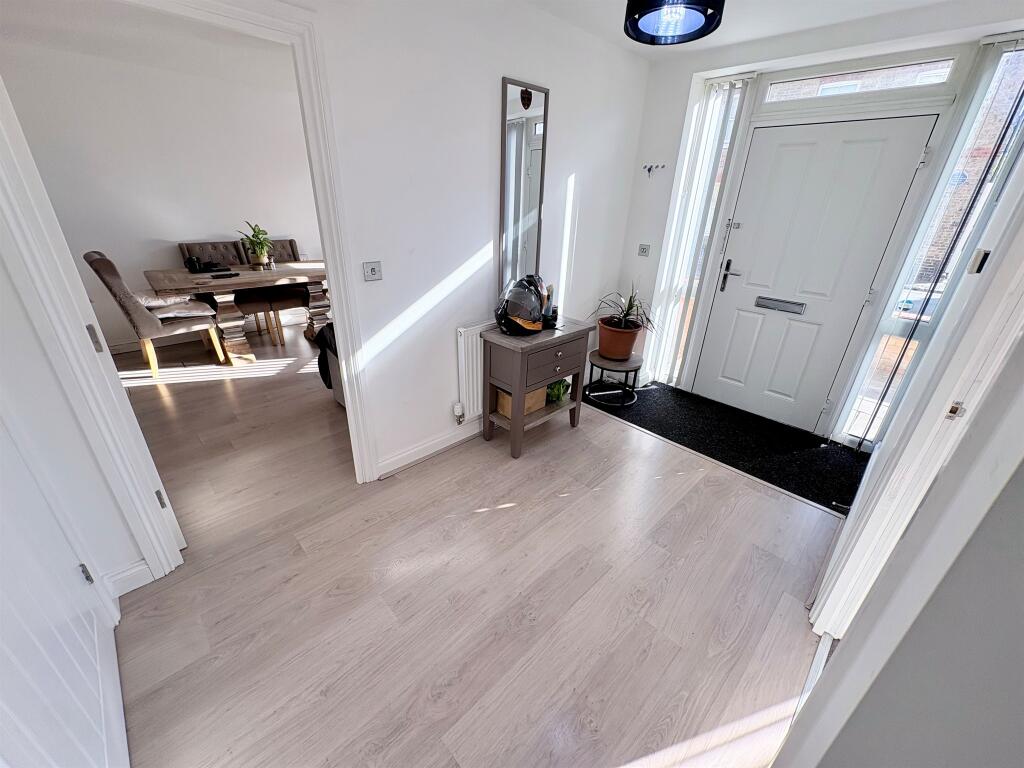 Apartment in St Neots, Eaton Ford - View 3