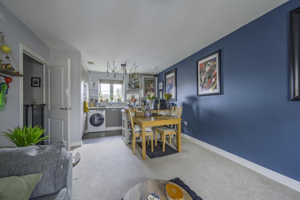 Sir Bernard Lovell Road, Malmesbury, Wiltshire, SN16 photo 2