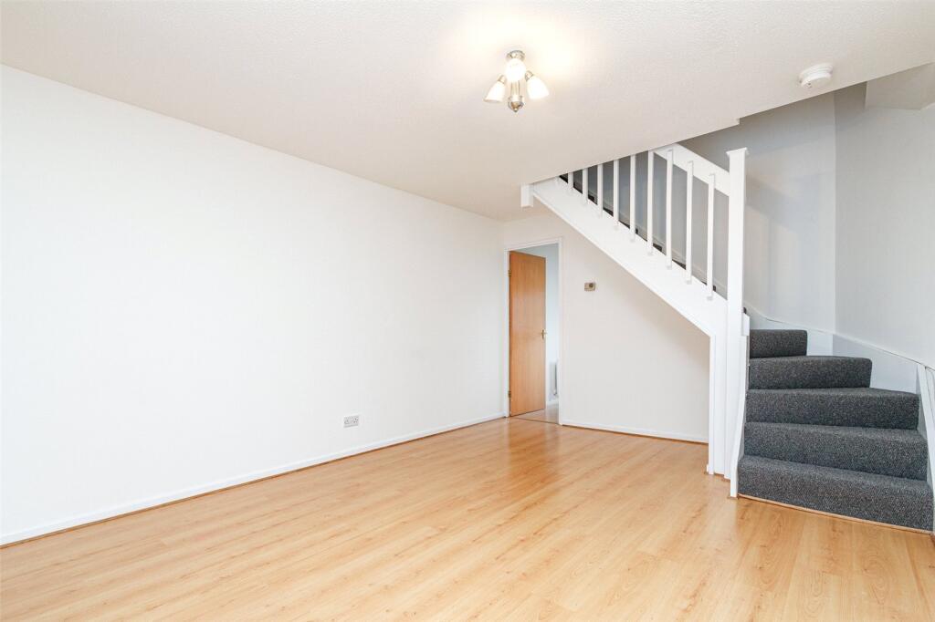 Ireton Close, Pontprennau, Cardiff, CF23 photo 3