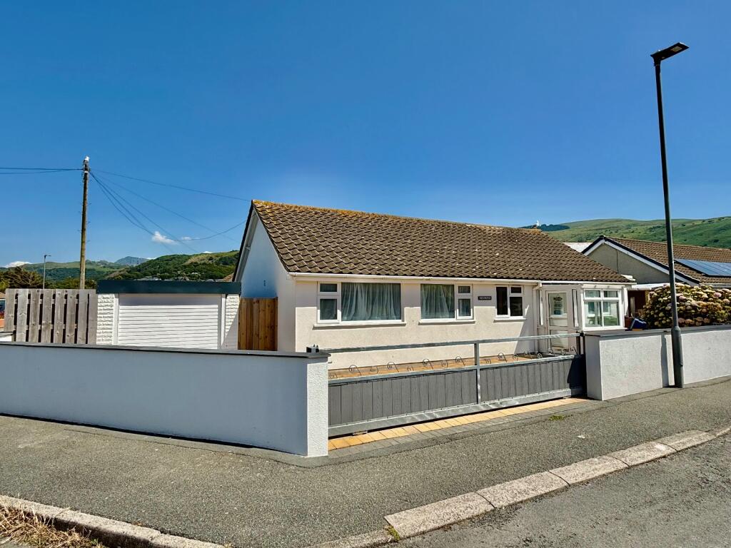 Main image of property: Richmond, Francis Avenue, Fairbourne LL38 2EQ