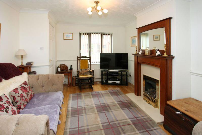 12 Nelson Court, Shifnal. TF11 8TT photo 4