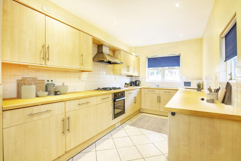 House in Nottingham, The Meadows - View 4