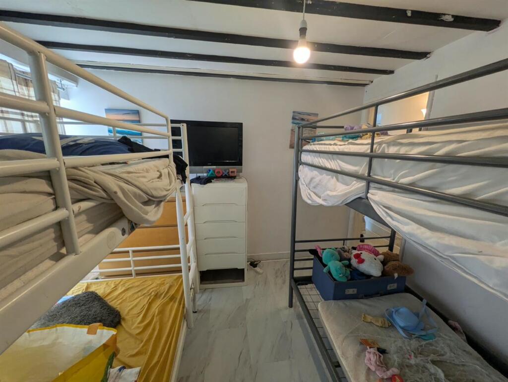 Apartment in Bath, Twerton - More