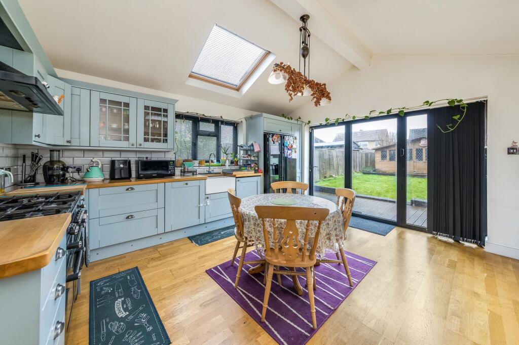 Meadow Way, Didcot, OX11 photo 2