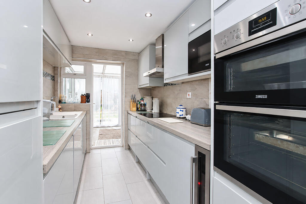 House in Dacorum, Woodhall Farm - View 4