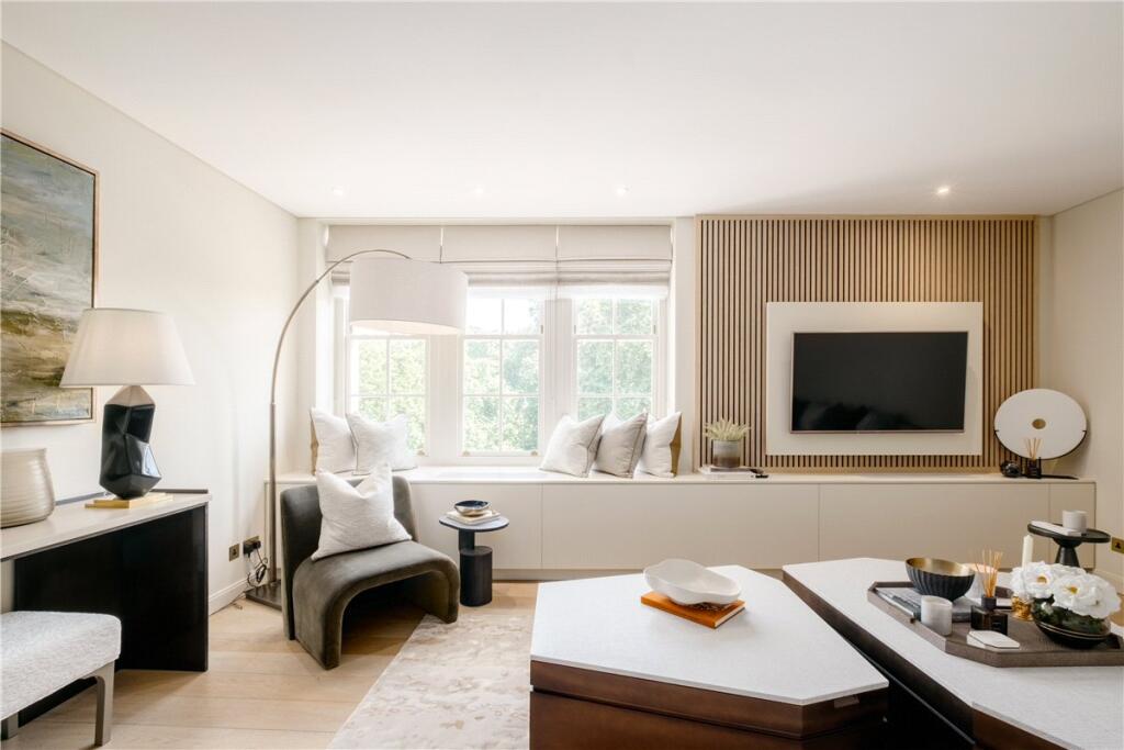 Main image of property: Piccadilly, Mayfair, London, W1J