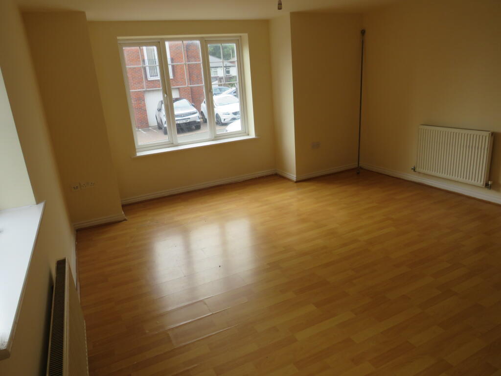 Apartment in Sandwell, Ireland Green - View 5