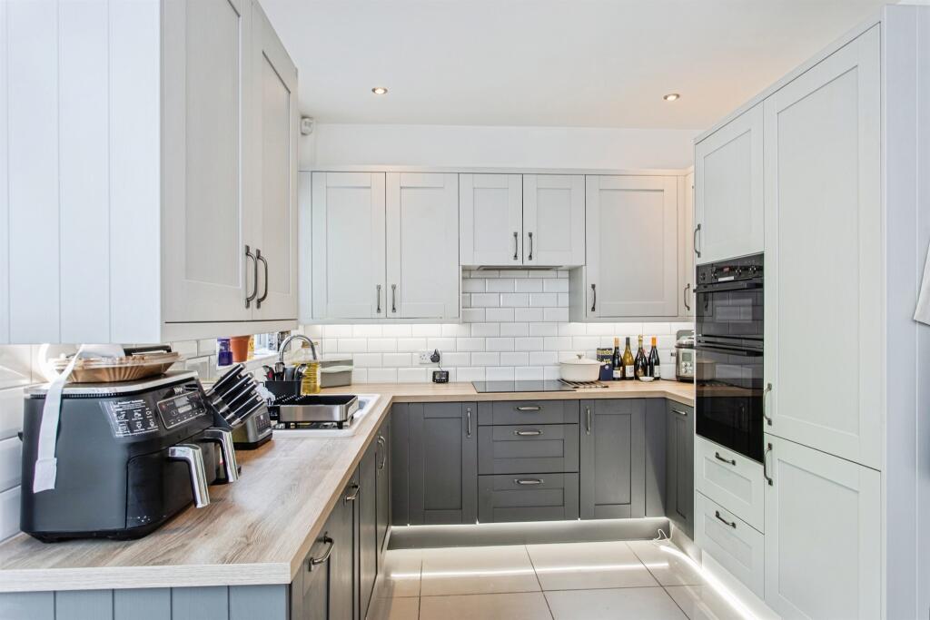 House in Southend-on-Sea - View 4