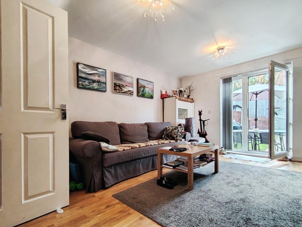 House in Reading, Battle - View 5
