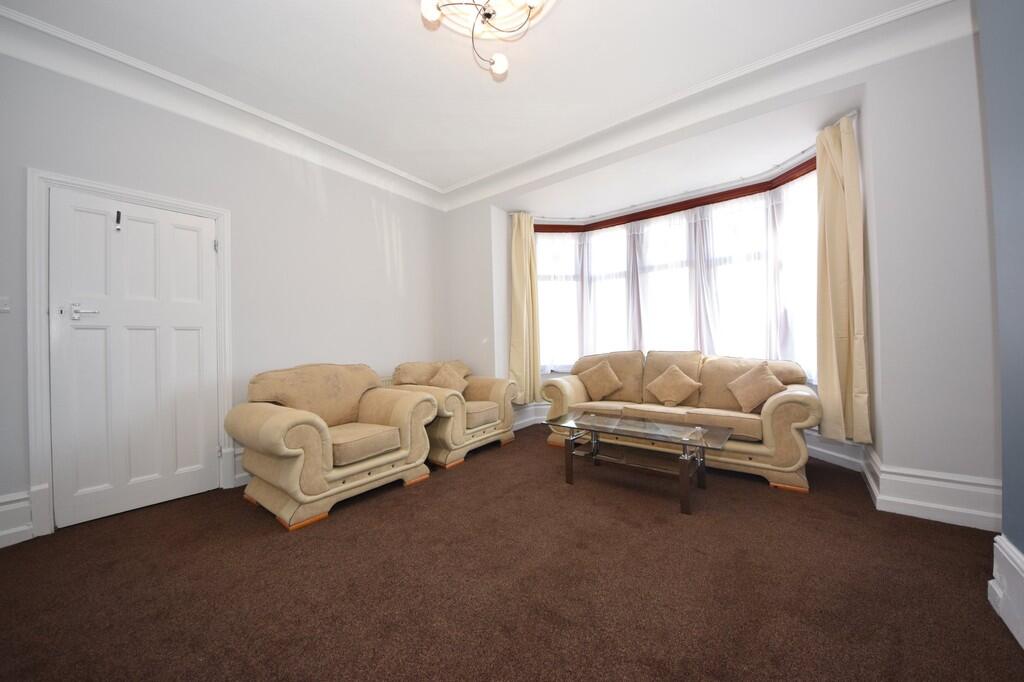 House in London - View 2