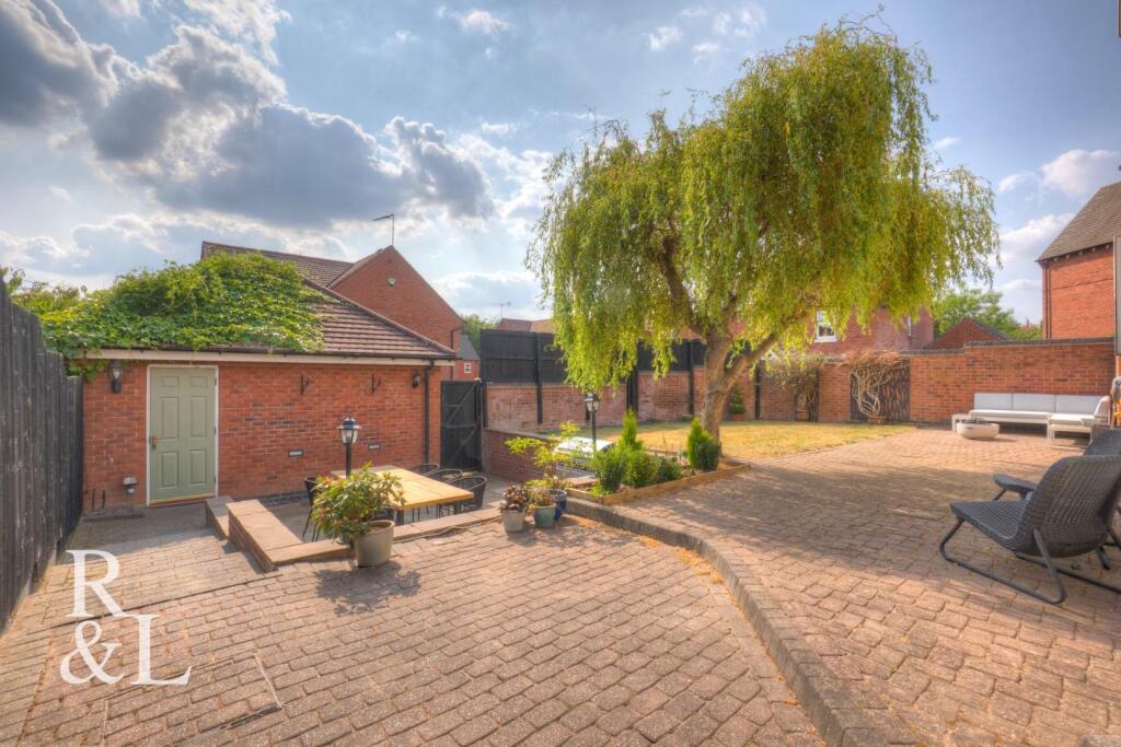 House in South Derbyshire, Coton Park - More