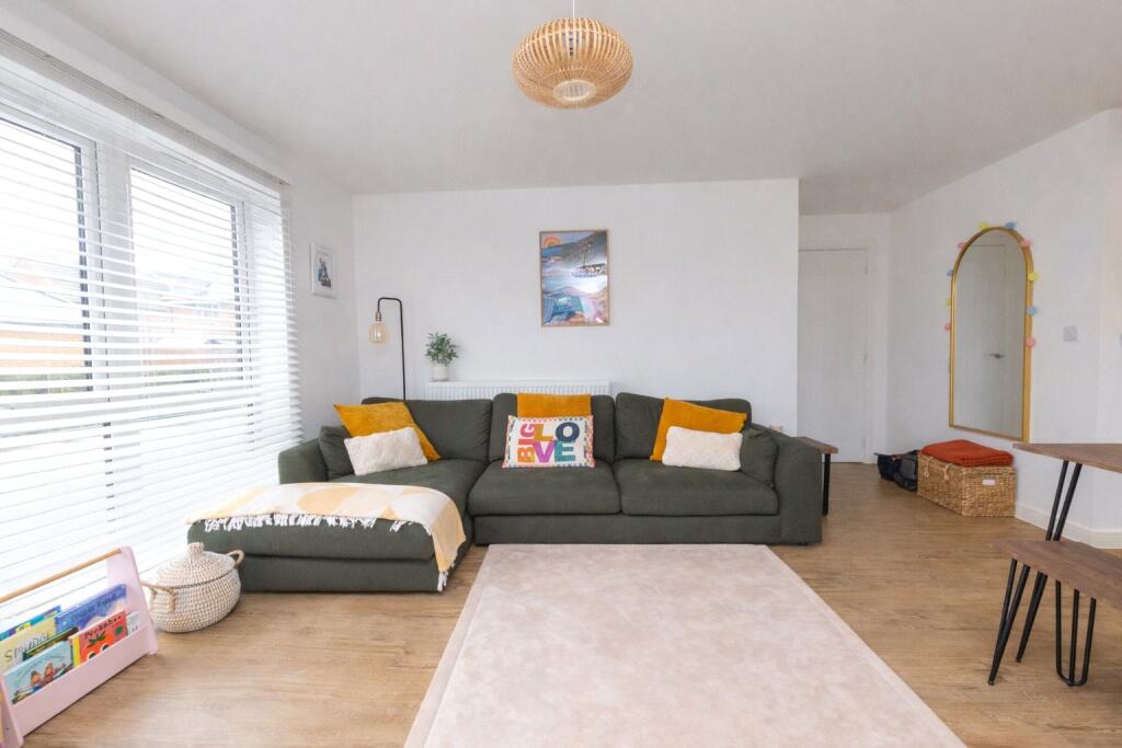 Apartment in Somerset - View 5