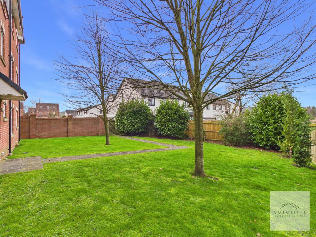 Goldfinch Drive, Catterall, PR3 photo 2