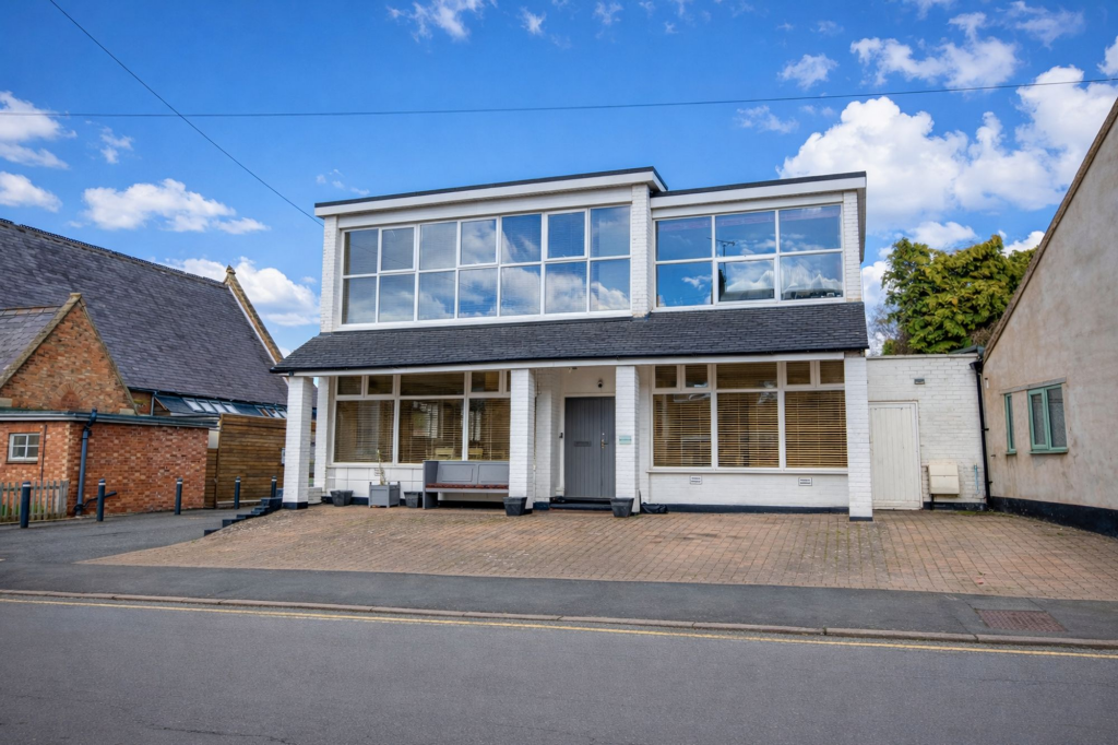 Main image of property: High Street, Harbury, CV33