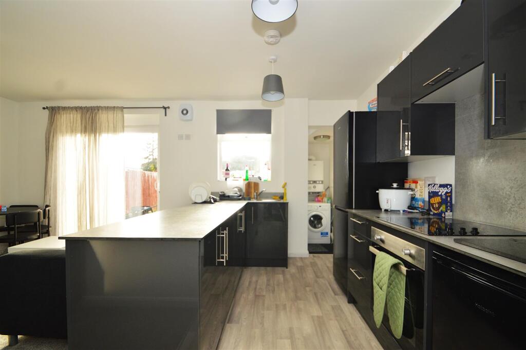 6 bedroom house for rent