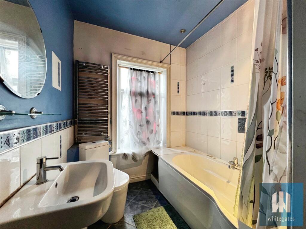 House in Huddersfield, Folly Hall, Crosland Moor - View 5