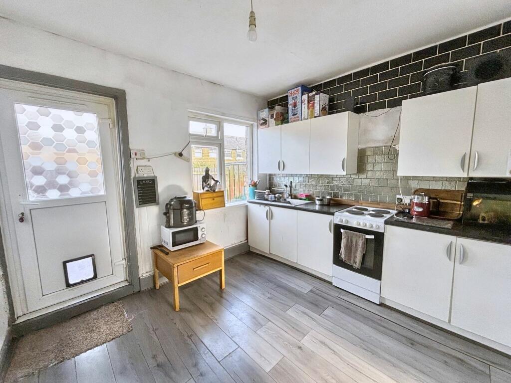 25 Collingwood Road photo 2