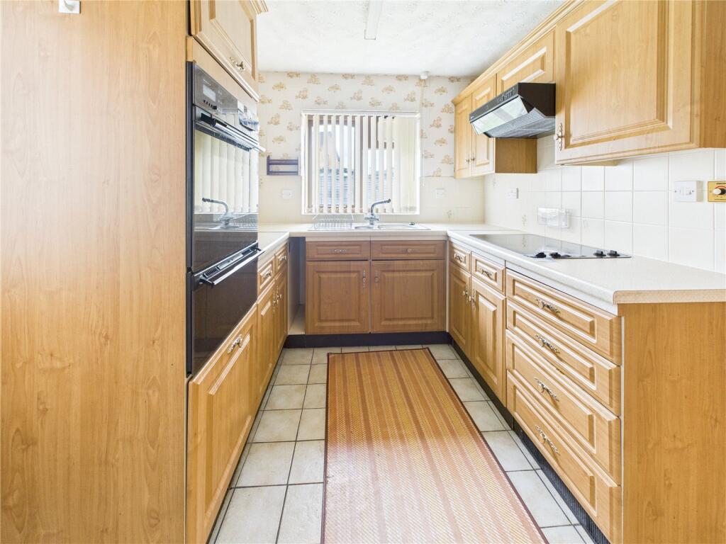 Brake Close, Bradley Stoke, Bristol, South Gloucestershire, BS32 photo 4