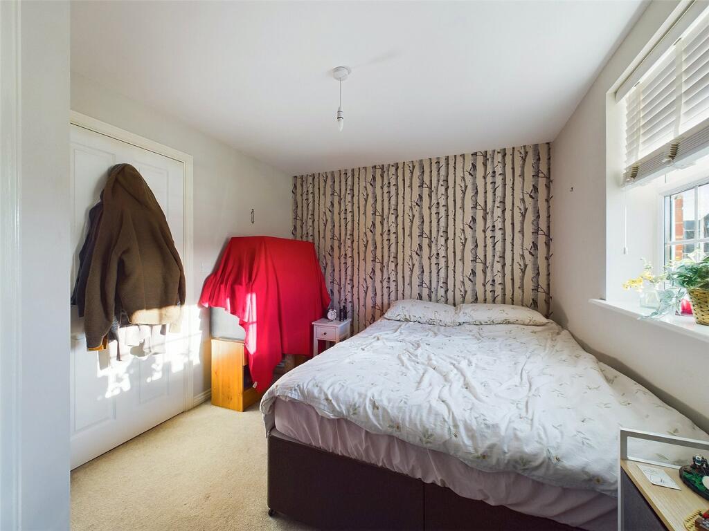 Goose Bay Drive Kingsway, Quedgeley, Gloucester, Gloucestershire, GL2 photo 4