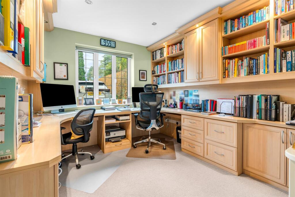 Additional image 15 of Canonsfield Road, Welwyn