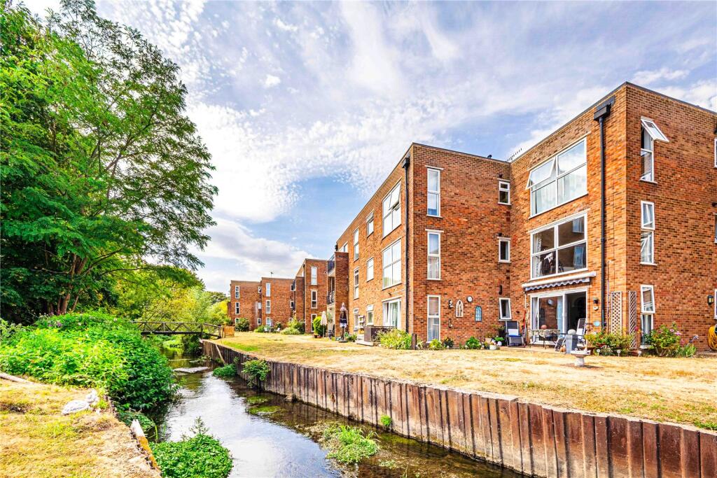 Apartment in Hemel Hempstead - View 5