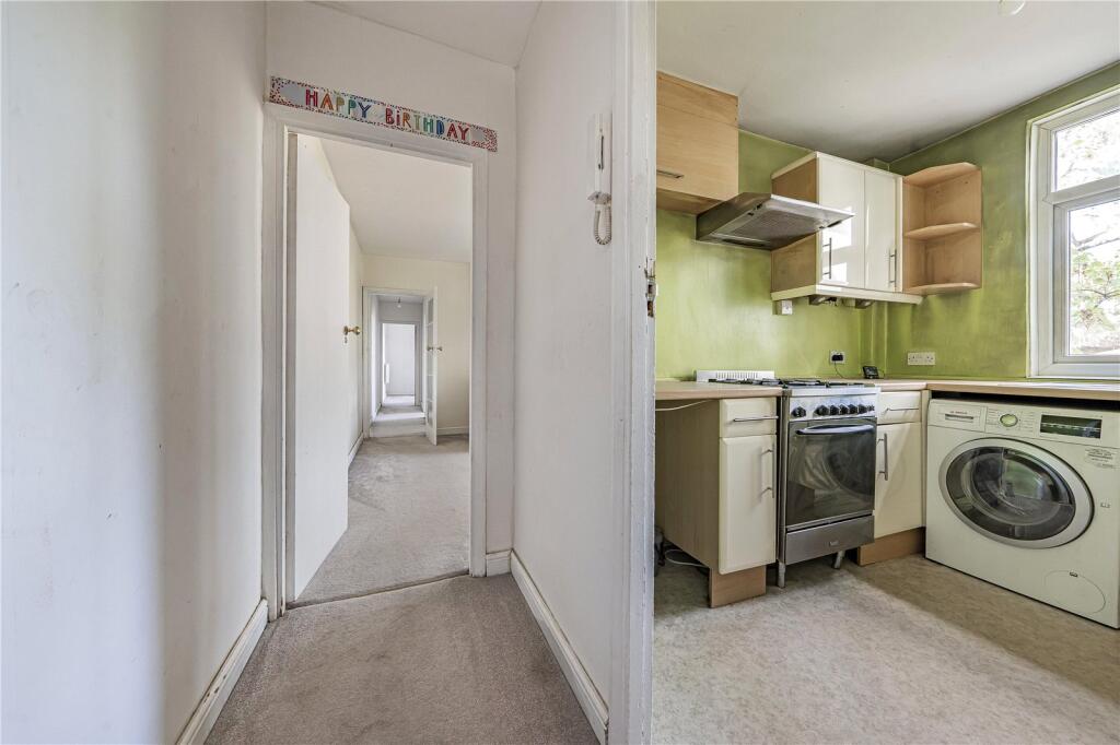 Apartment in London - View 5