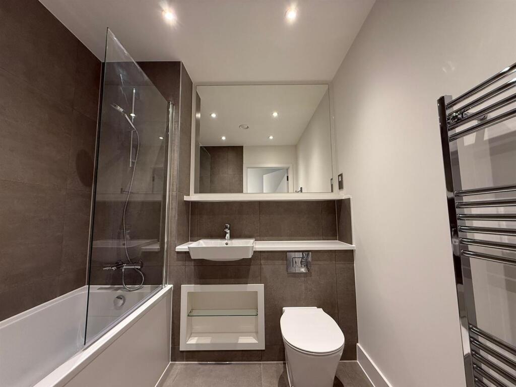 Apartment in Cambridge - View 4