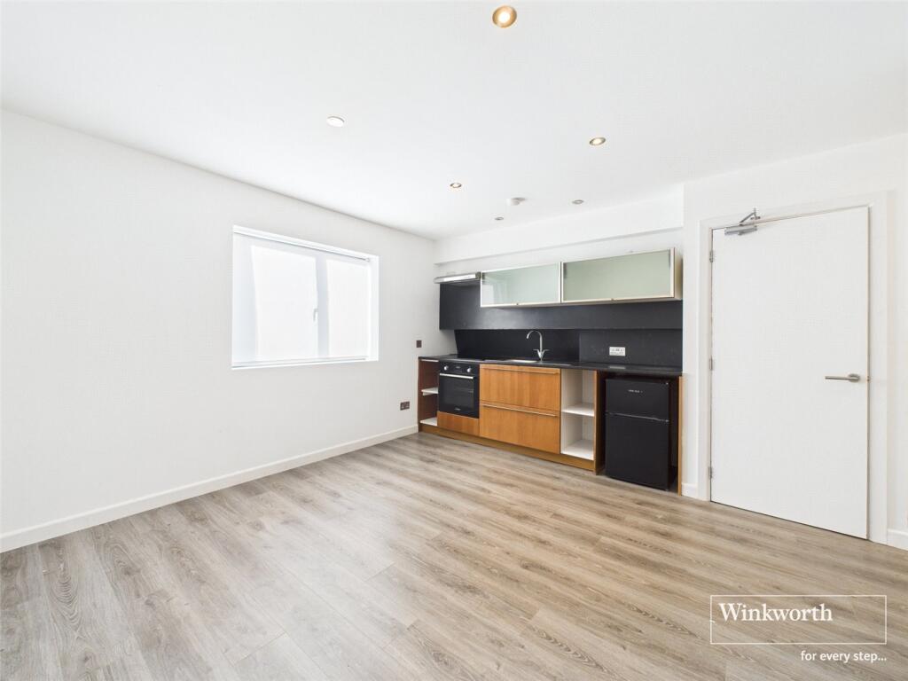 Main image of property: Shaftesbury Avenue, Kenton, Harrow, HA3