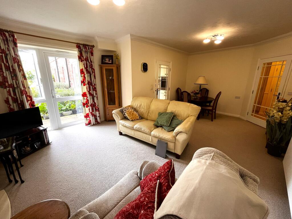Thorley Lane, Timperley, WA15 - View 3