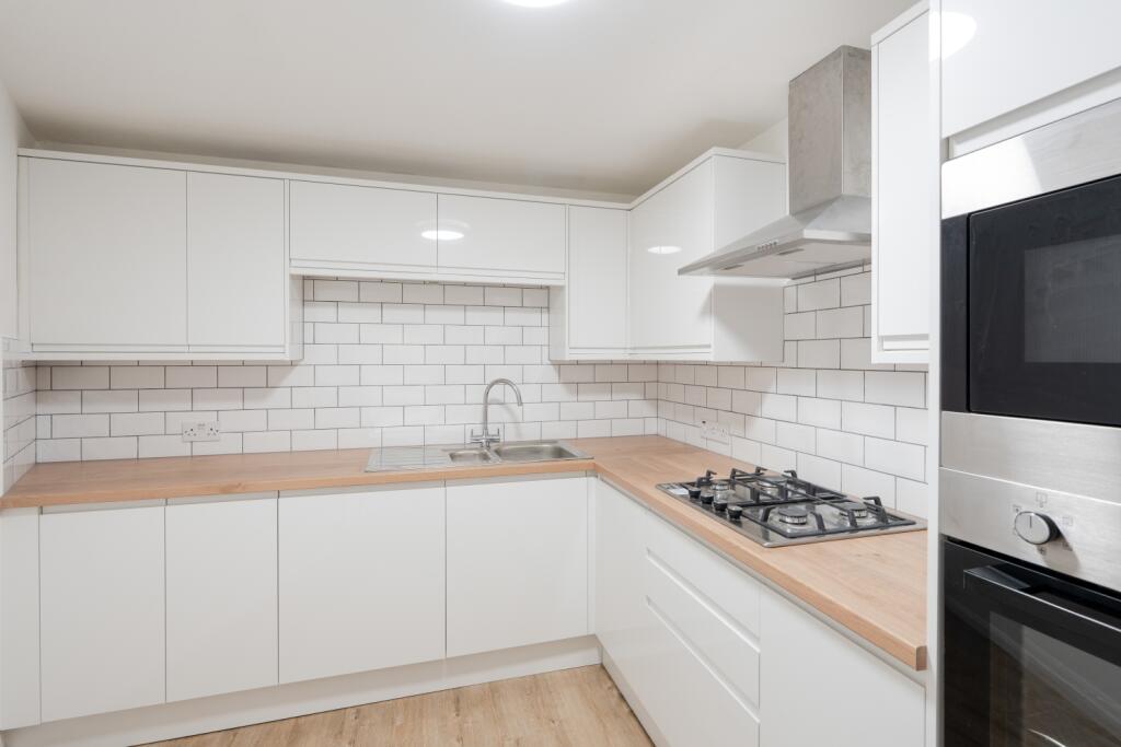 Main image of property: Folly Bridge Court, Shirelake Close, Oxford, OX1 1SW