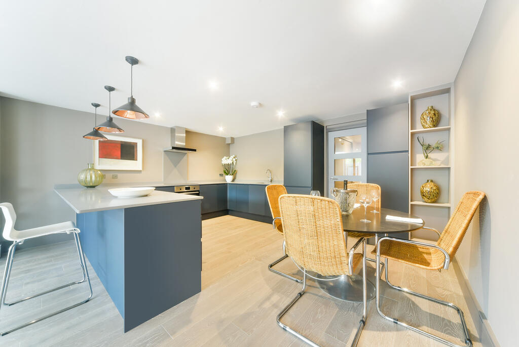 Main image of property: Roehampton High Street, SW15
