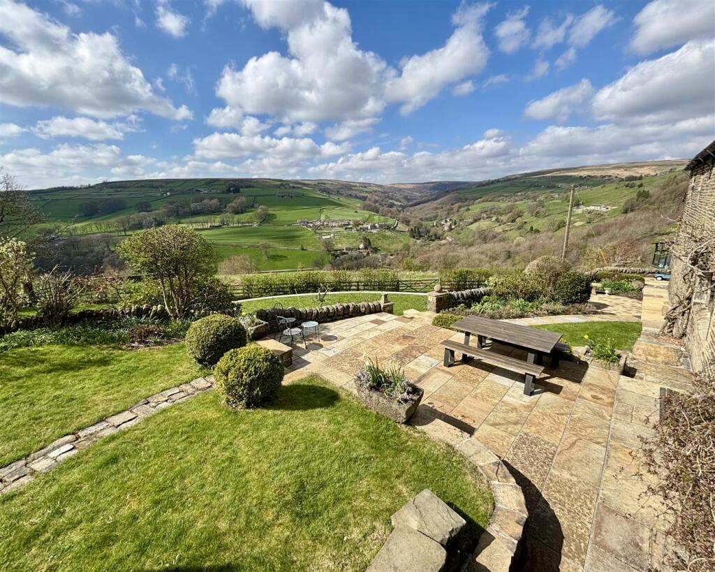 Old Riding Farm, Luddenden, Halifax photo 4