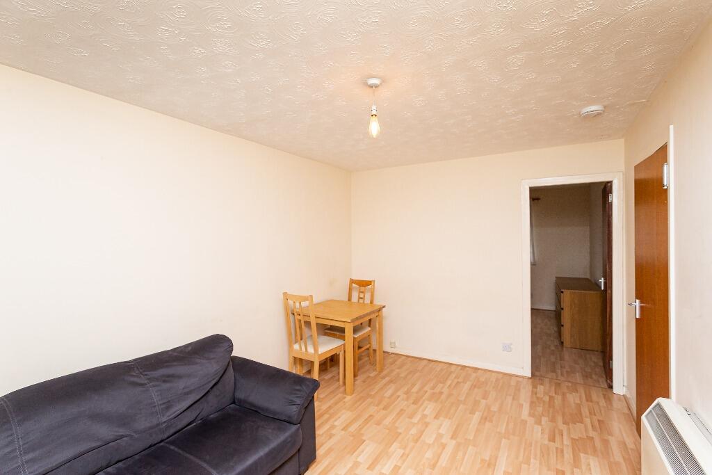 Apartment in Edinburgh - More