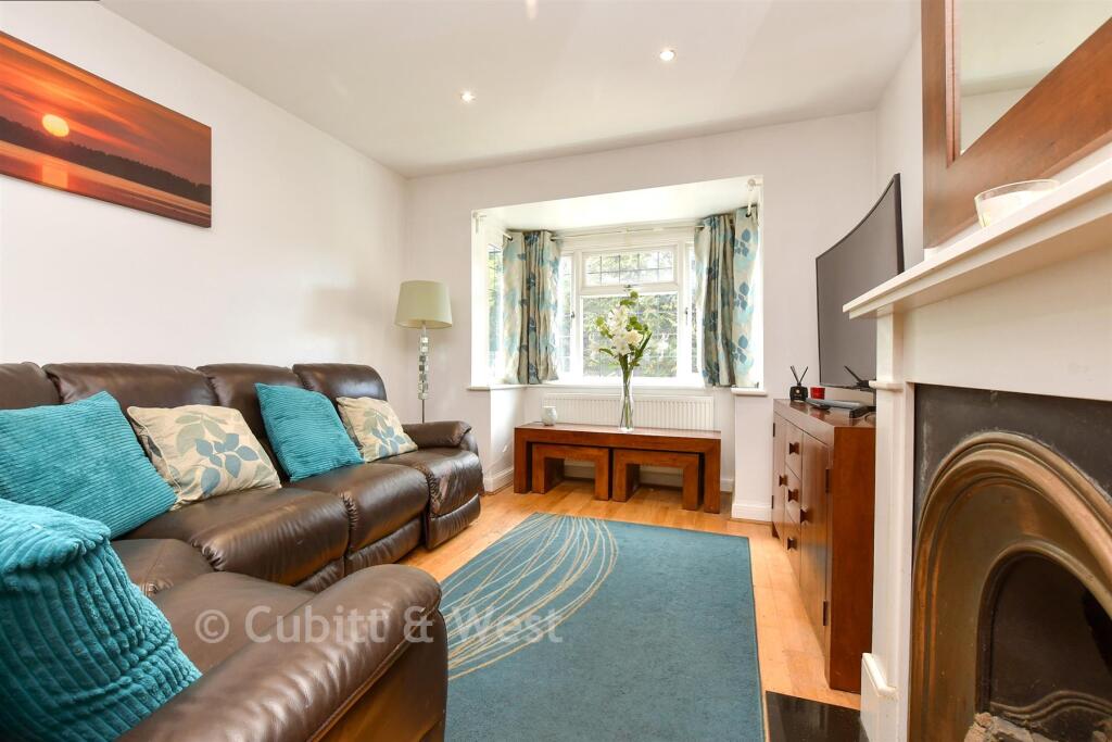 House in Epsom, Nork - More