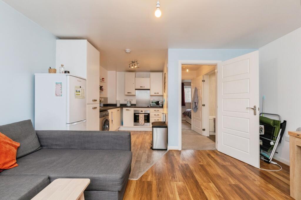 Apartment in Thornbury, Lower Morton - View 4