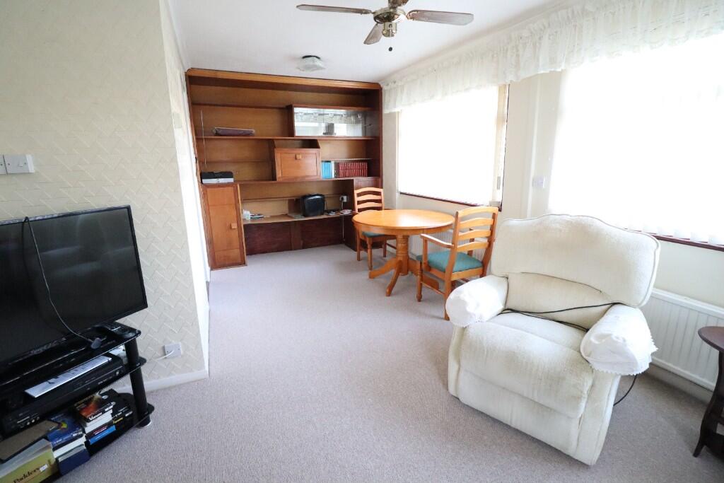 Perowne Way, Sandown, Isle Of Wight, PO36 photo 2