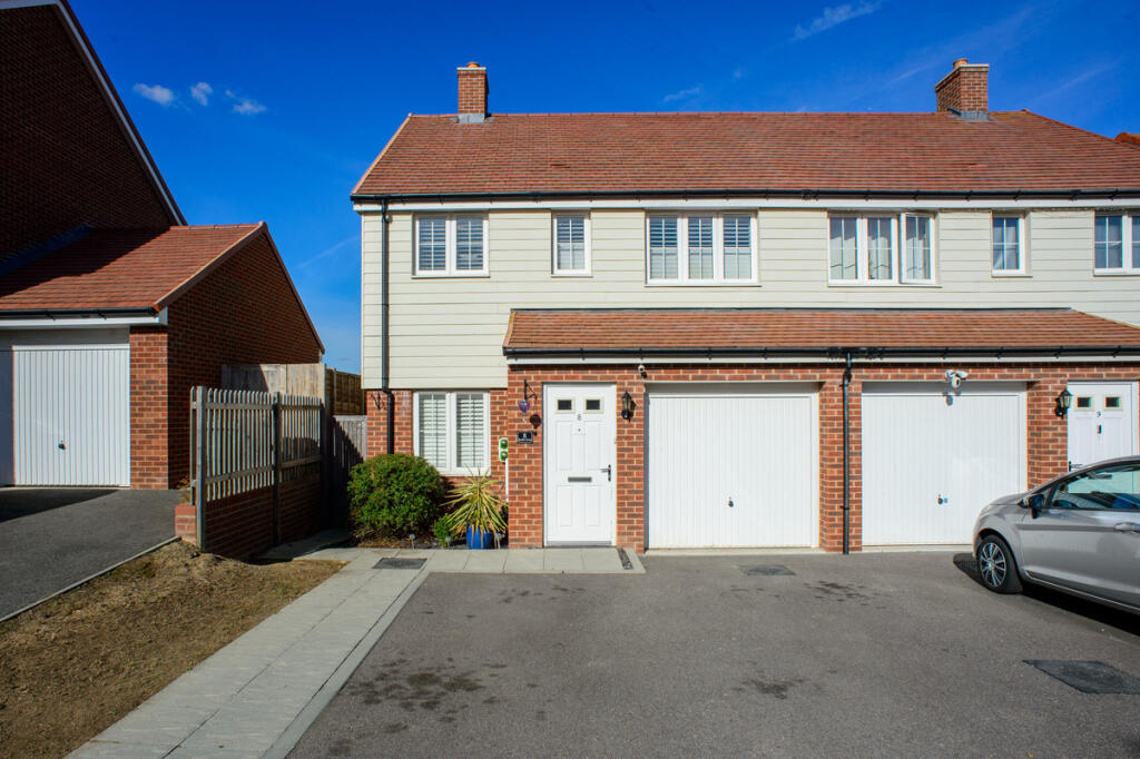 Main image of property: Roffe Close, Tonbridge, TN12